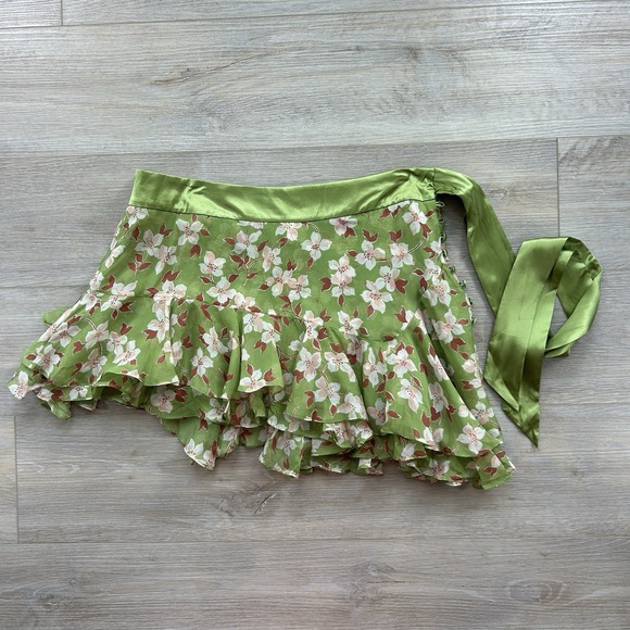 Abercrombie & Fitch Dresses & Skirts - VTG Abercrombie & Fitch Silk Skirt Womens 8 Green Floral Ruffle Wrap Mini Skirt